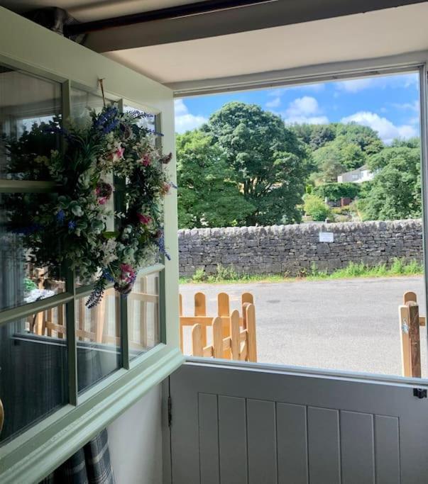 Gorgeous Cozy Cottage With A Heritage Feel, Walks, Pubs & Wood Burner Tideswell Exterior foto